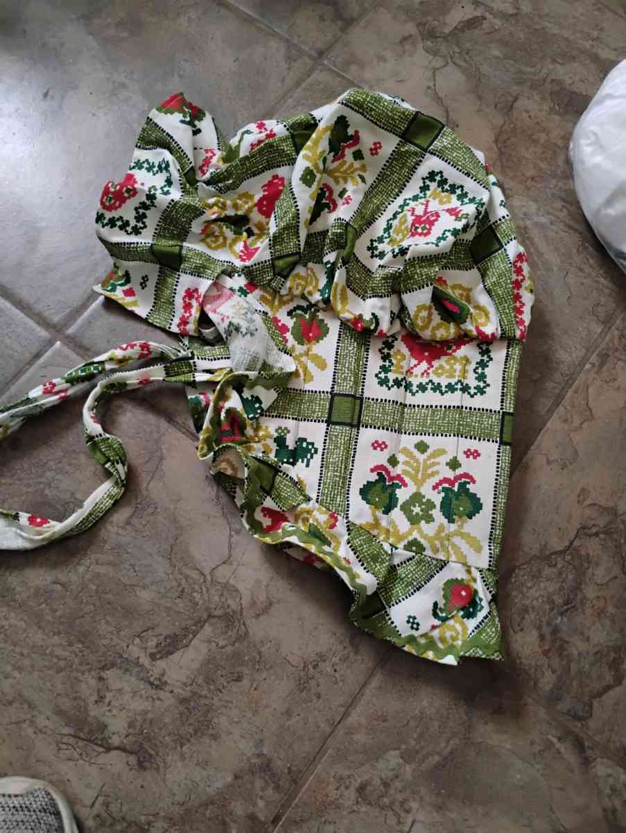 Vintage Floral green Bonnet