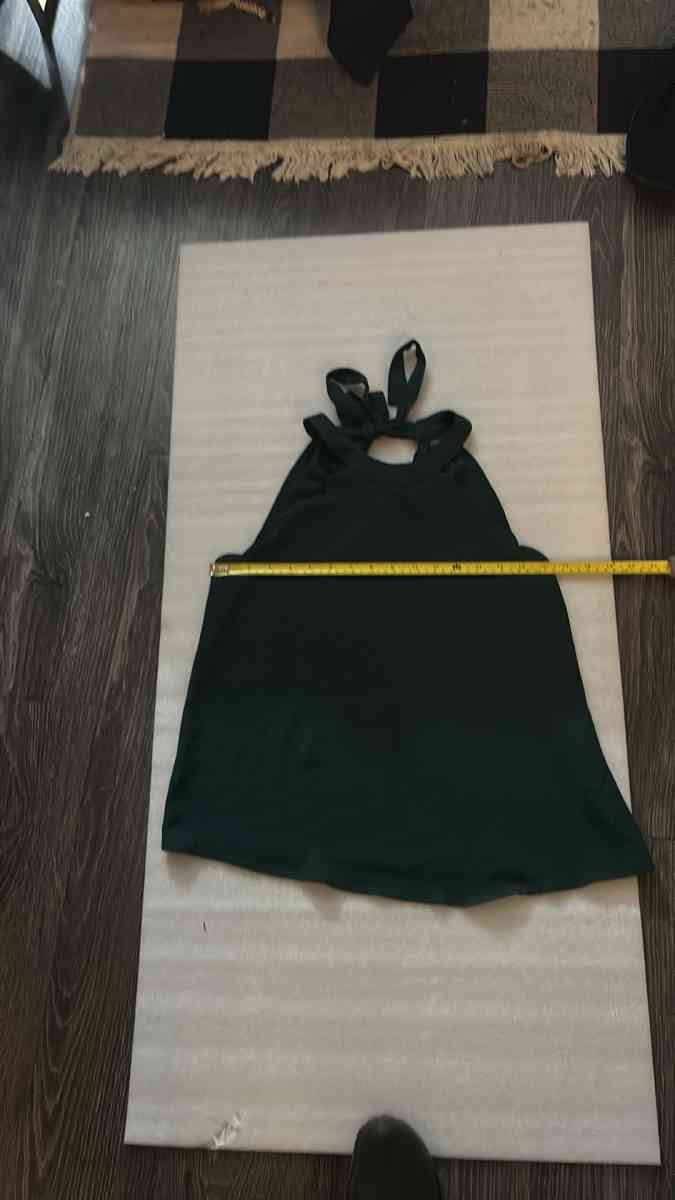 SHEIN Green Scalloped Tie Top Size XS