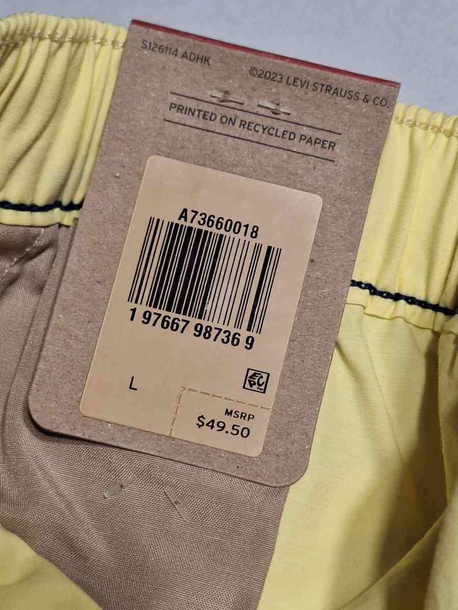 Levis MOOD YELLOW Mens XX Chino Easy 6 Shorts Size L