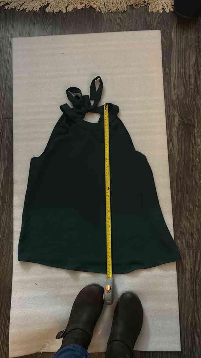 SHEIN Green Scalloped Tie Top Size XS