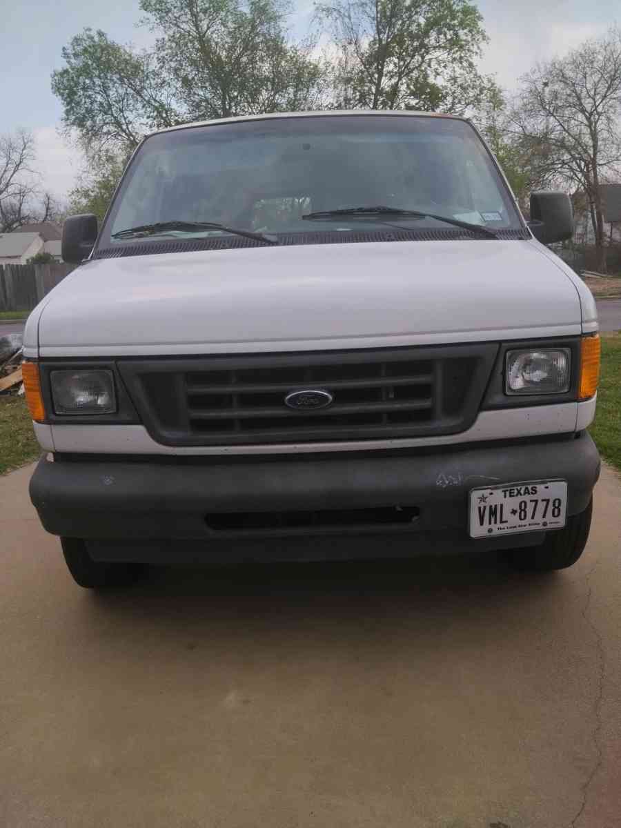 2003 Ford E250 Van