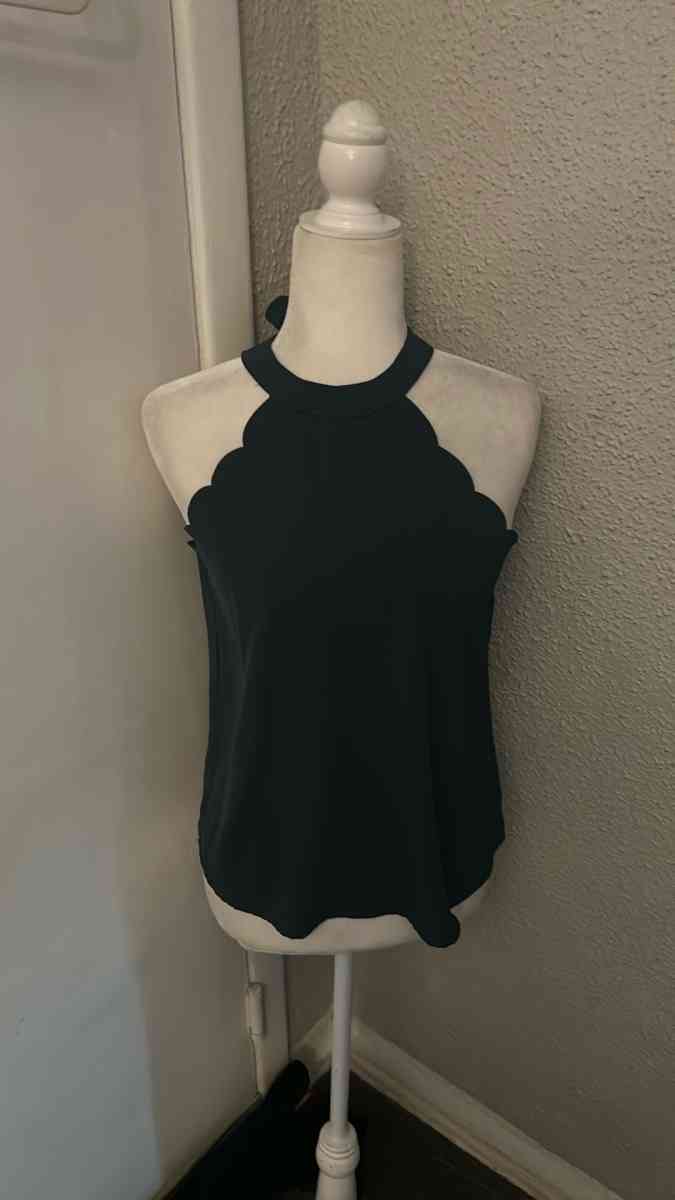 SHEIN Green Scalloped Tie Top Size XS