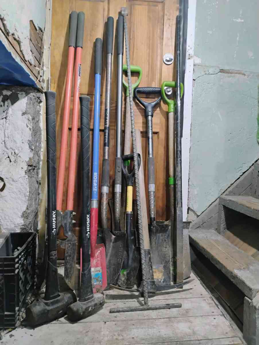 long handle digging tools