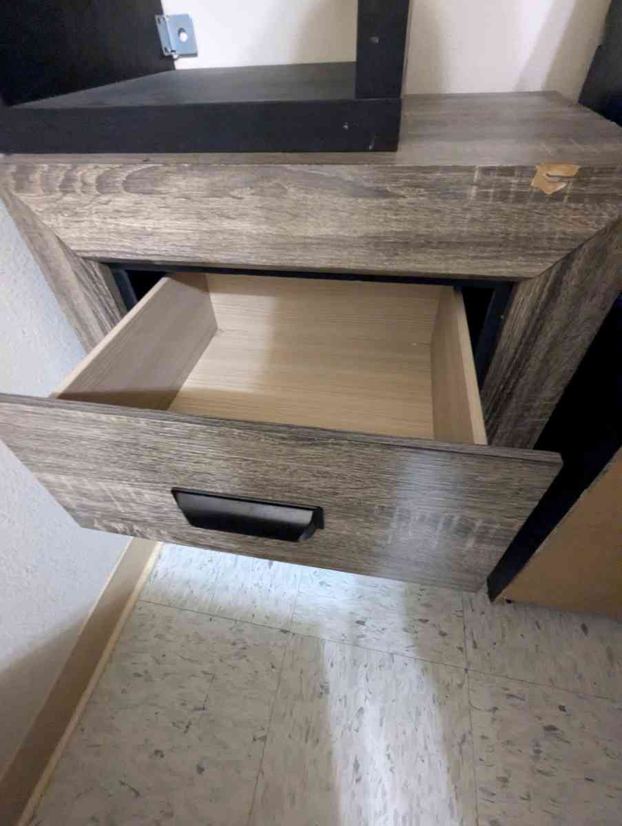 Side bedroom drawers