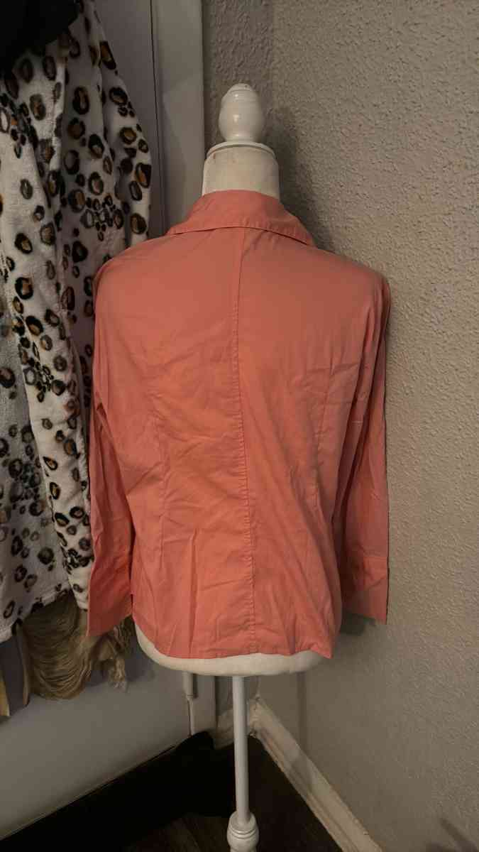 Dress Barn Pleated Front Button Down Blouse Size S Peach