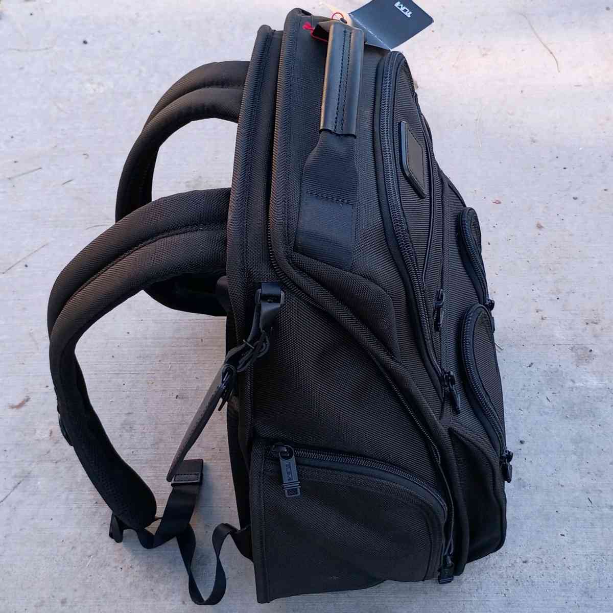 TUMI Alpha 3 Black Compact Laptop Brief Pack