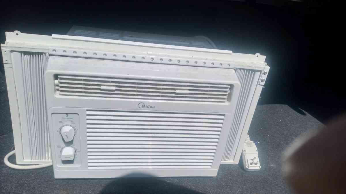 Used but like new Air conditioner