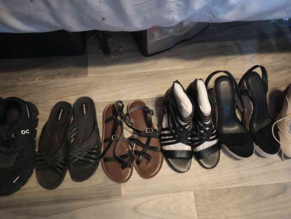 12 pairs of womens shoes sizez 8 to 9