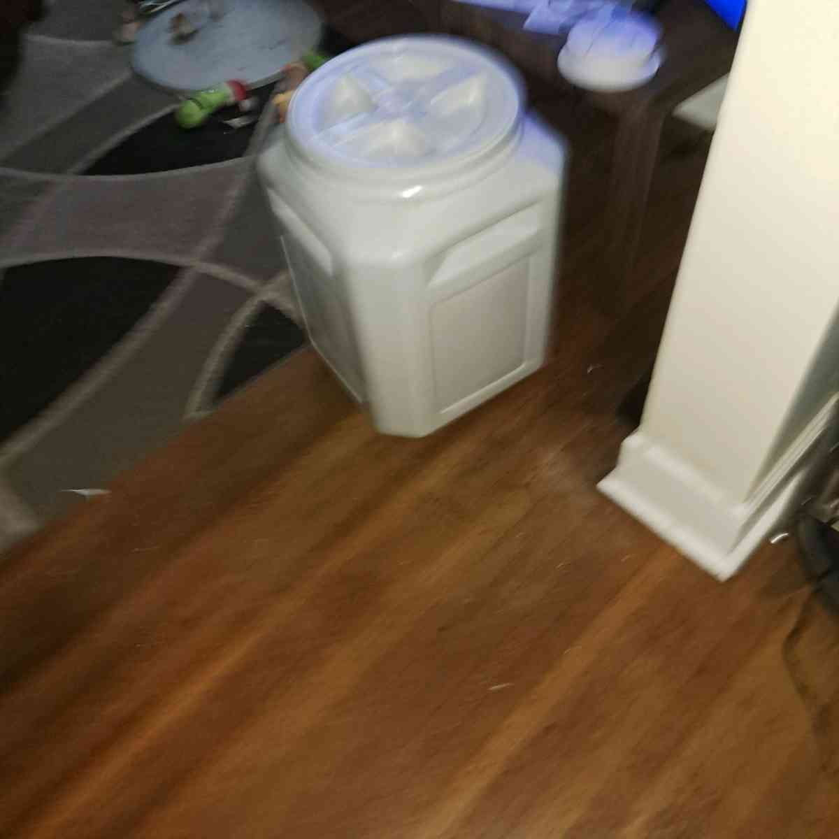 Gamma 2 Vittles pet food storage container