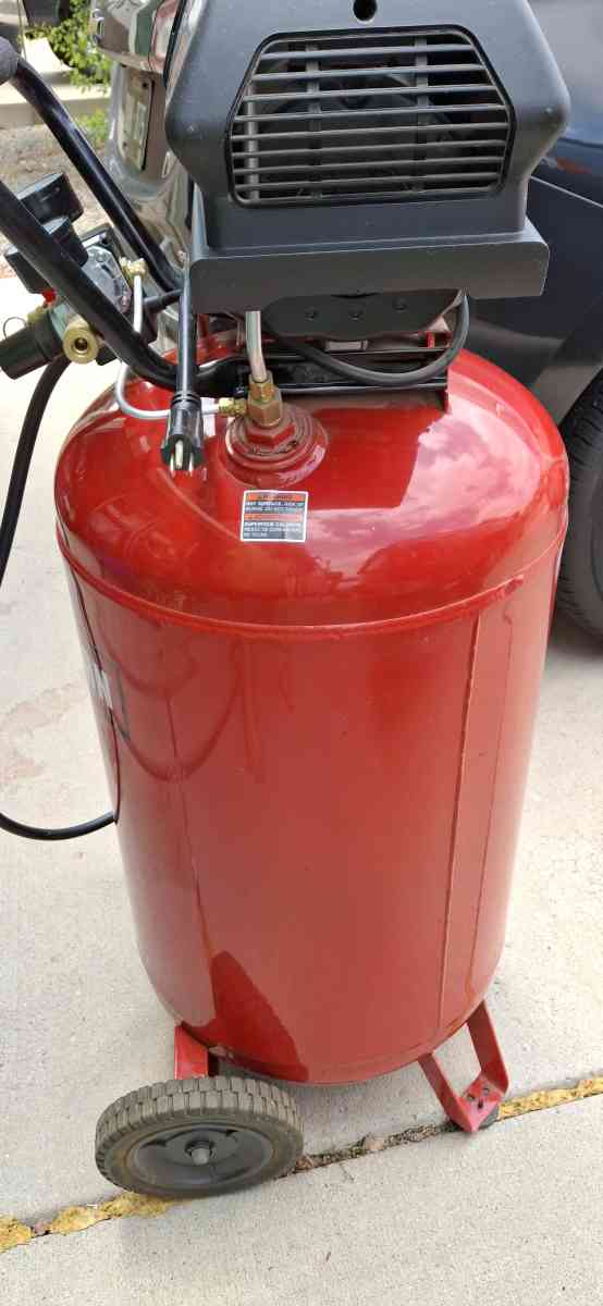 craftsman 33gallon 150 psi air compressor like new