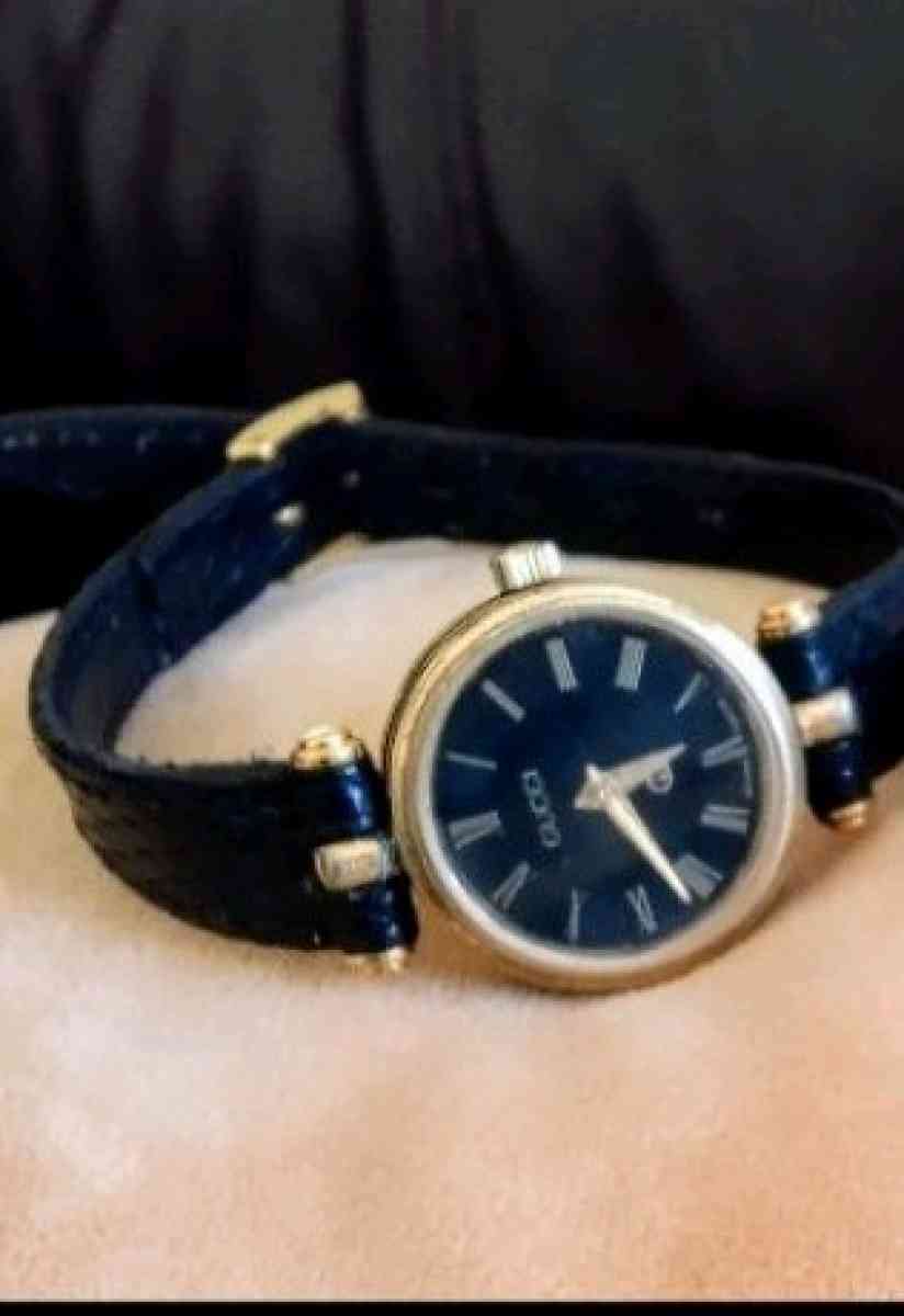 Vintage GUCCI Black And Gold Tone Watch