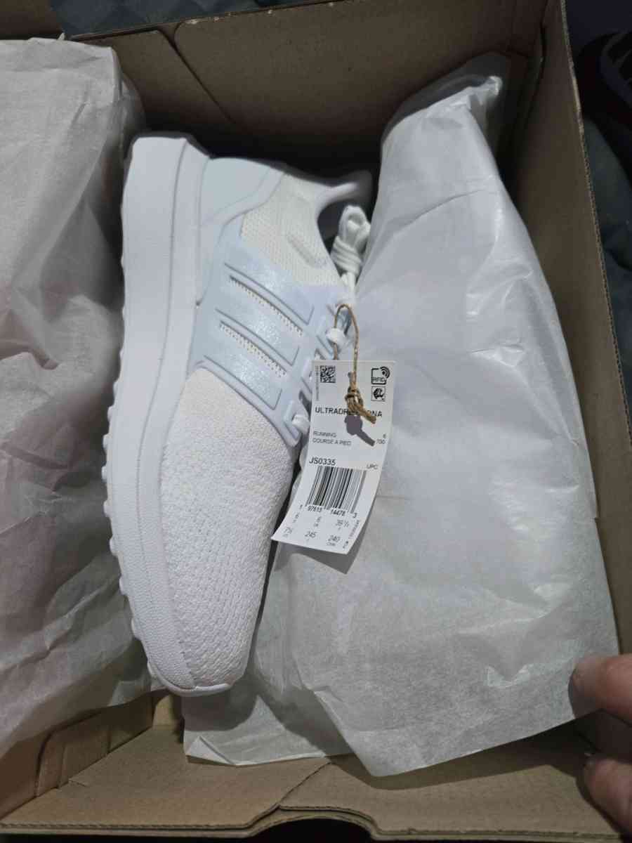 Adidas womens brand new