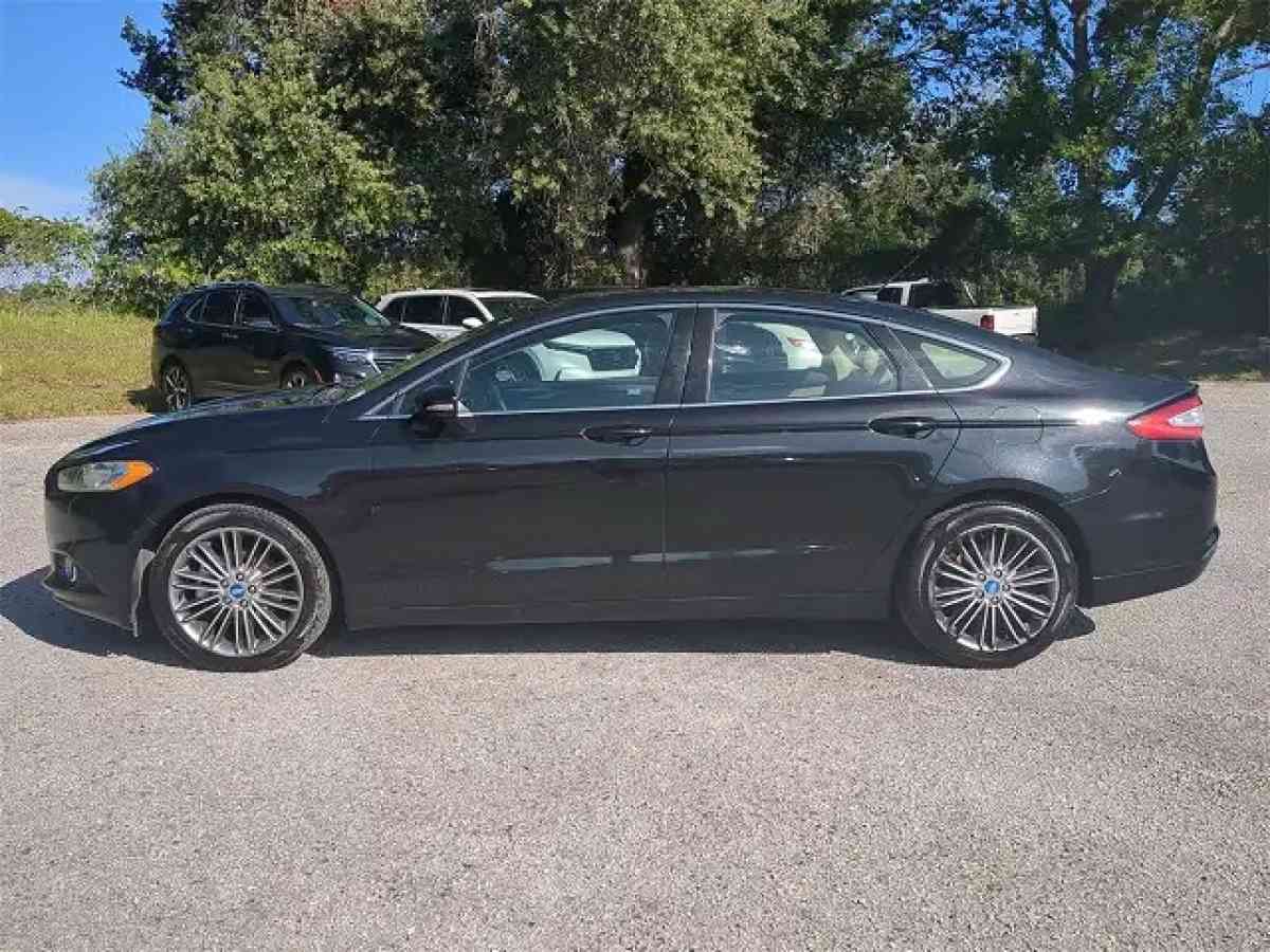 Used 2013 Ford Fusion SE