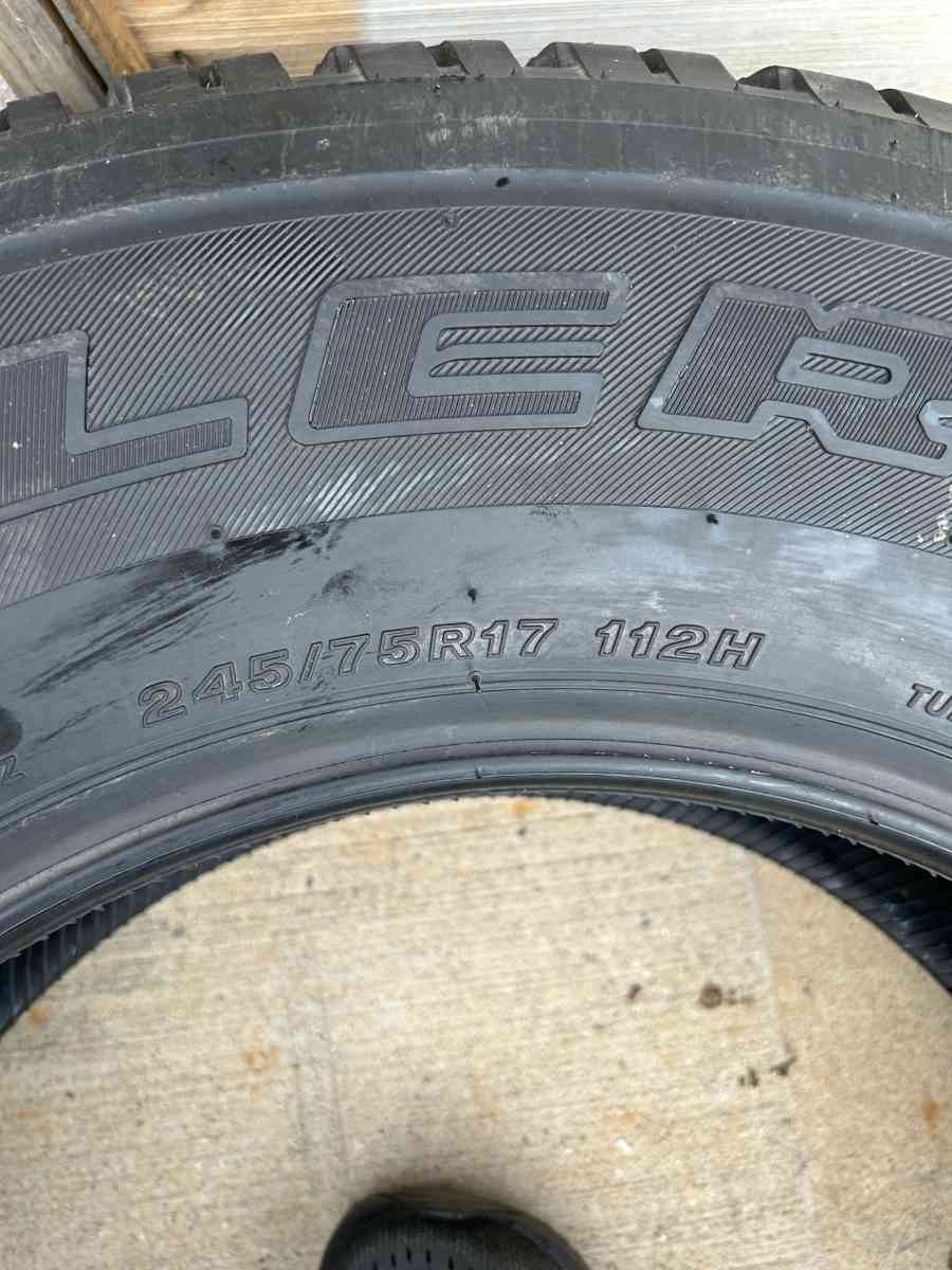 Bridgestone Dueler Tire AT 24575R17