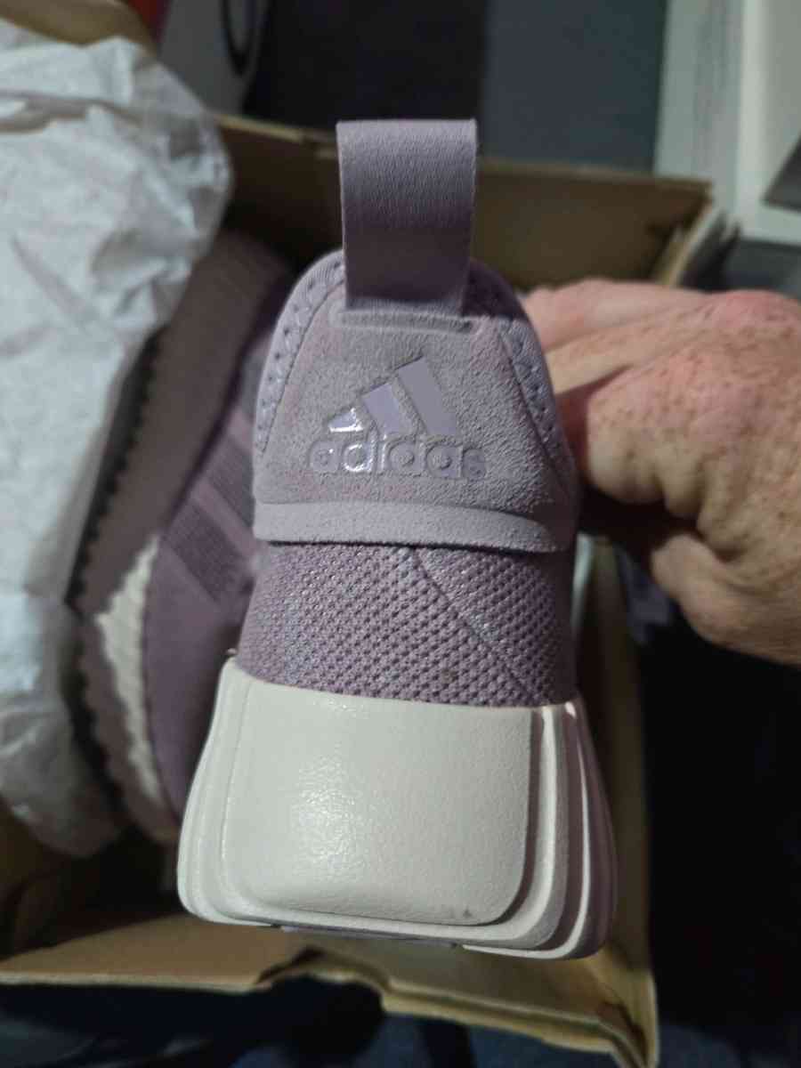 Adidas womens 75