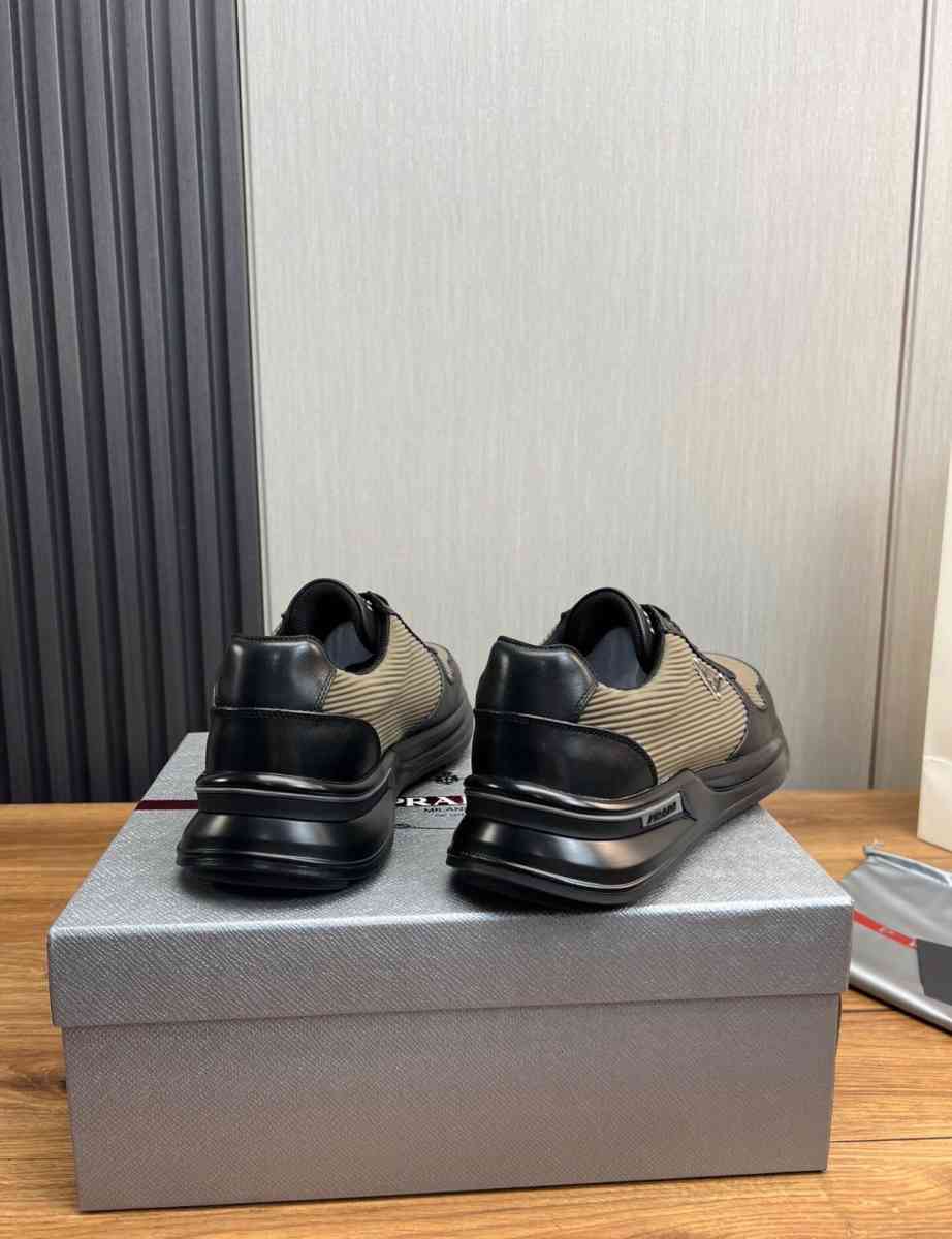 pRaDa Mens shoe