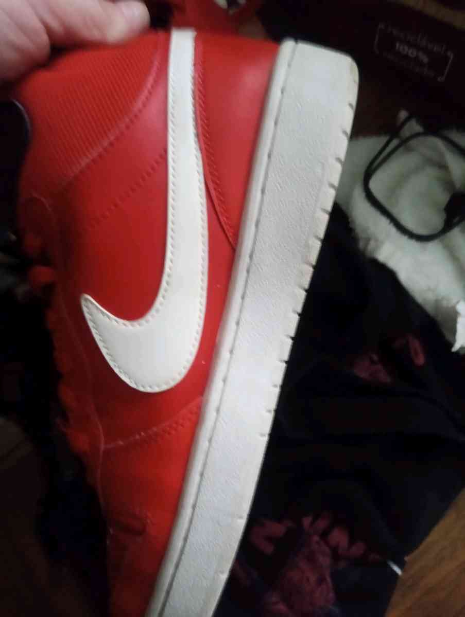 Nike Air Force 1 mid utility high tops black and red