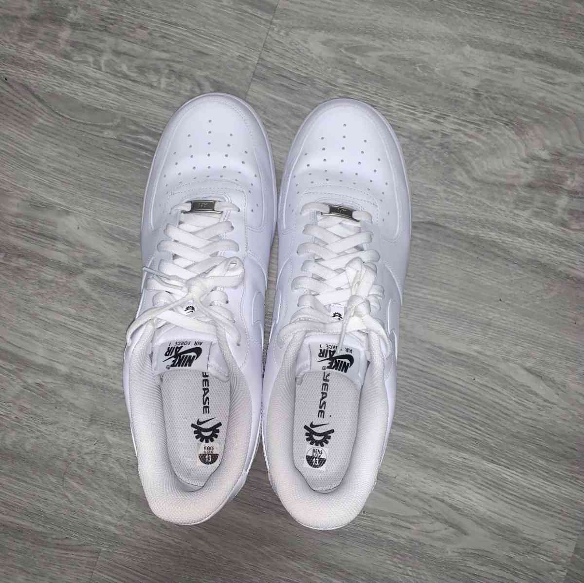 Nike Dunk plane white