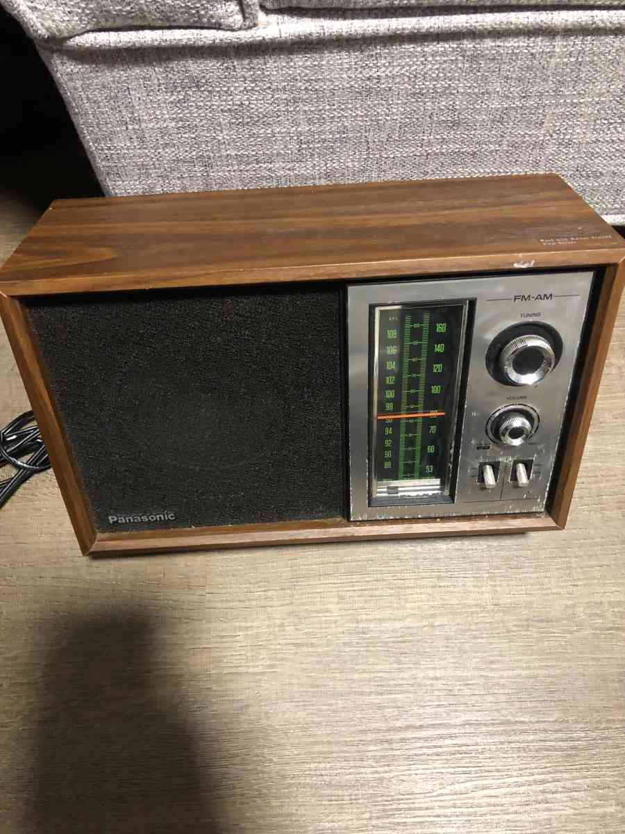 Vintage Panasonic AMFM Radio Model RE6286 By Matsushita Elec