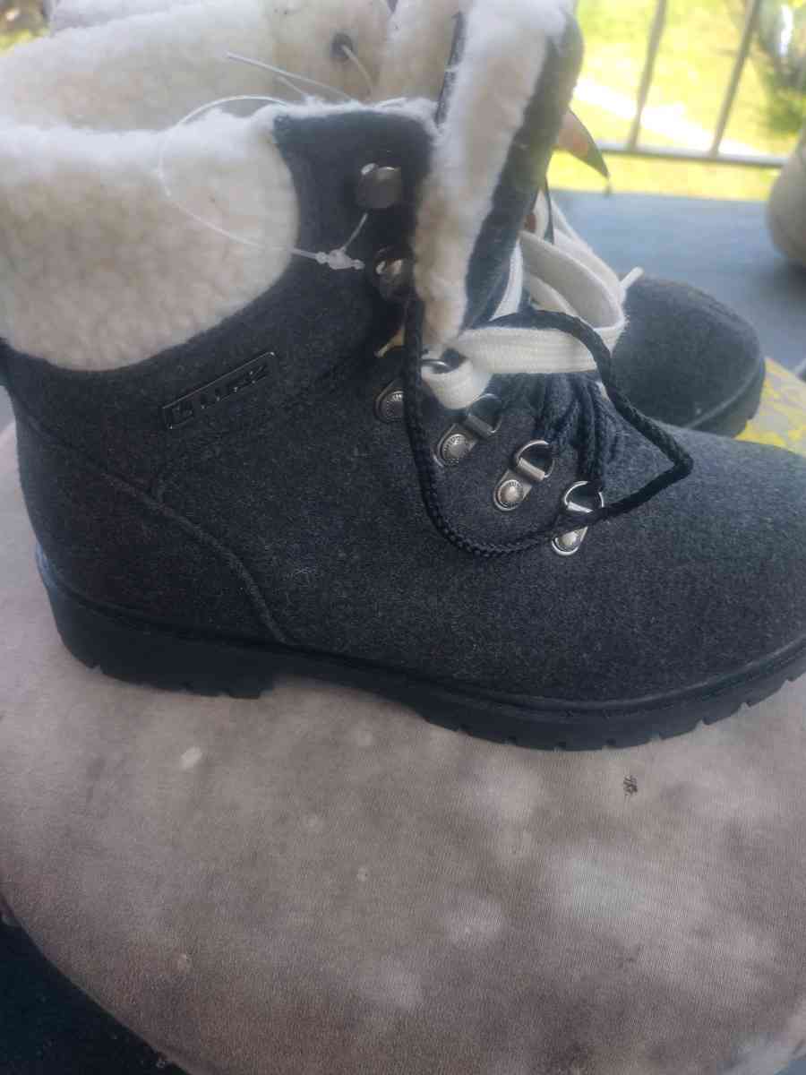 Lugz Womens Grotto Fleece Fashion Boot Size 9