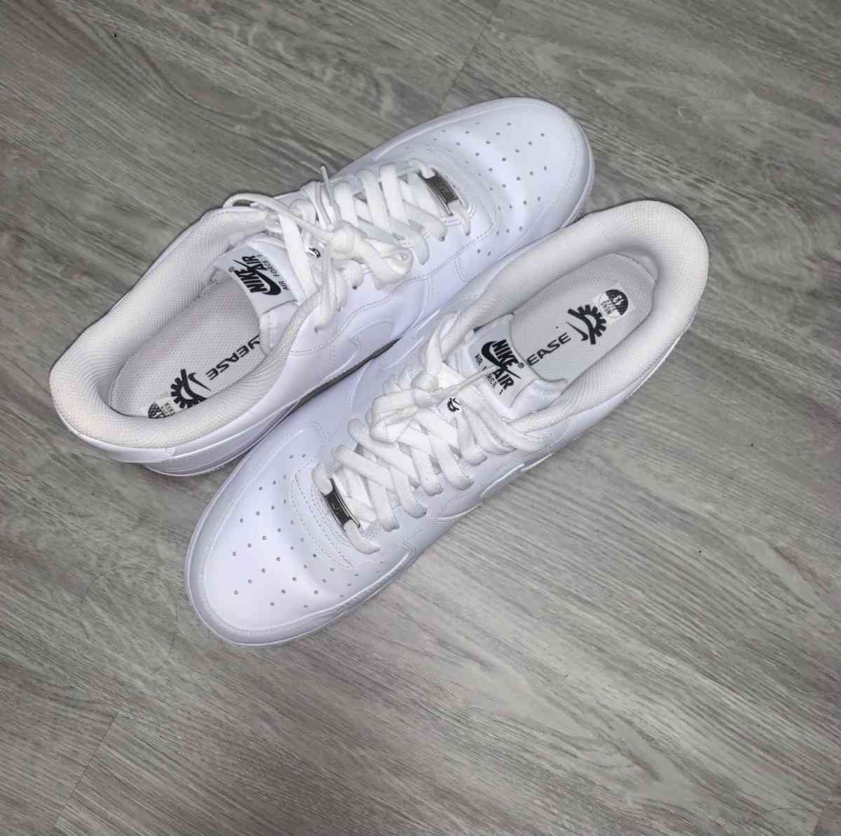 Nike Dunk plane white