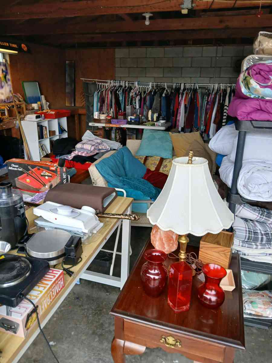 liquidation of all home furnishings clothing dressers art