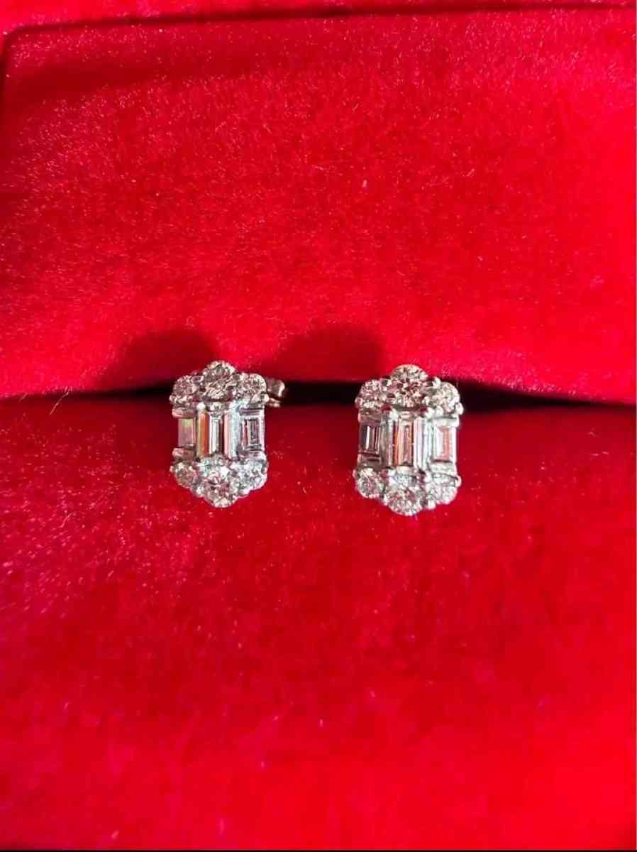 Platinum 900 natural Diamonds 40 carat total