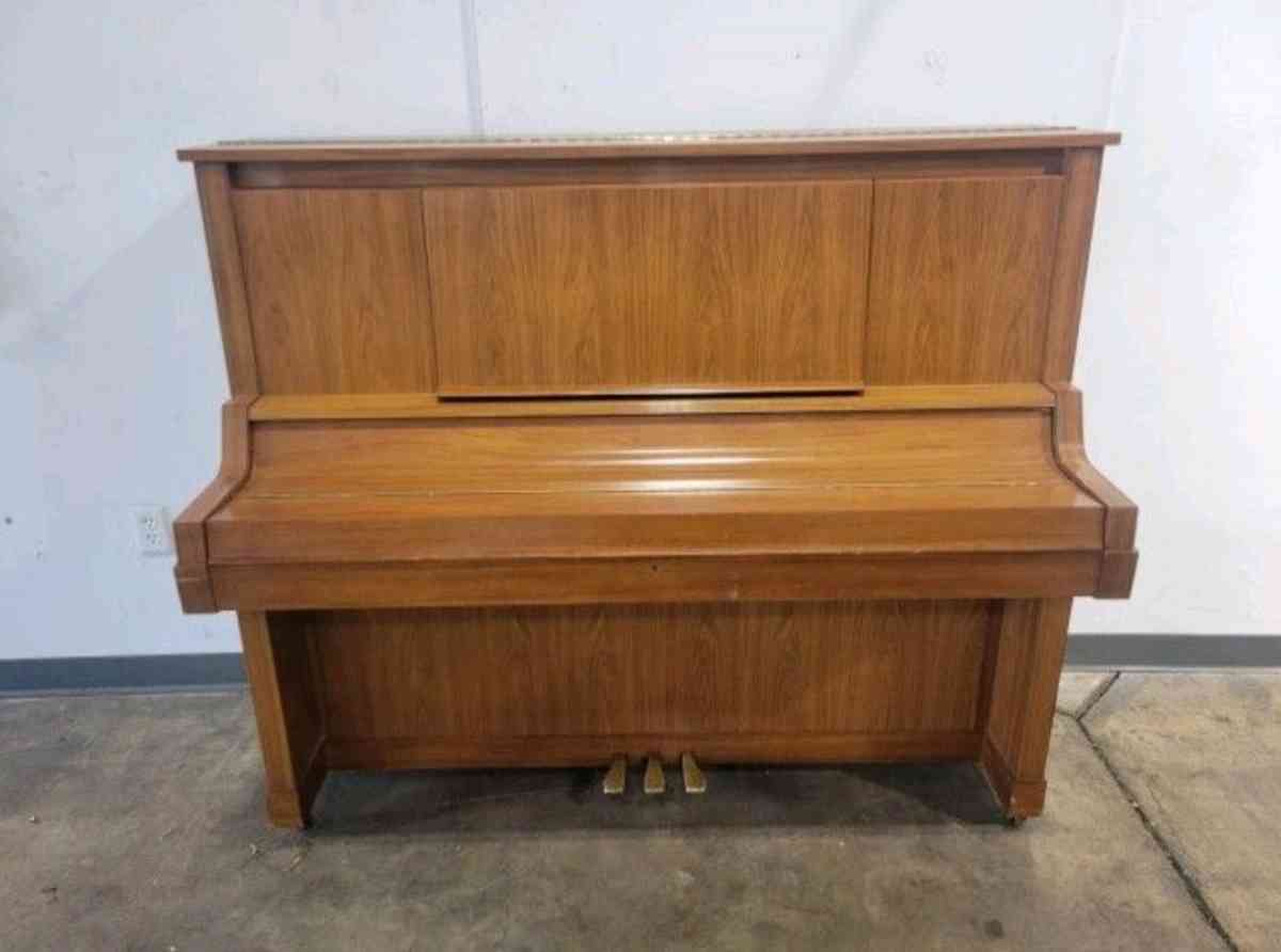Solid Wood 52 Yamaha W101