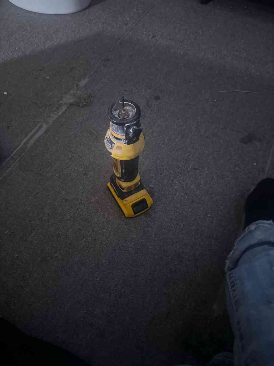 Dewalt cordless cut out tool