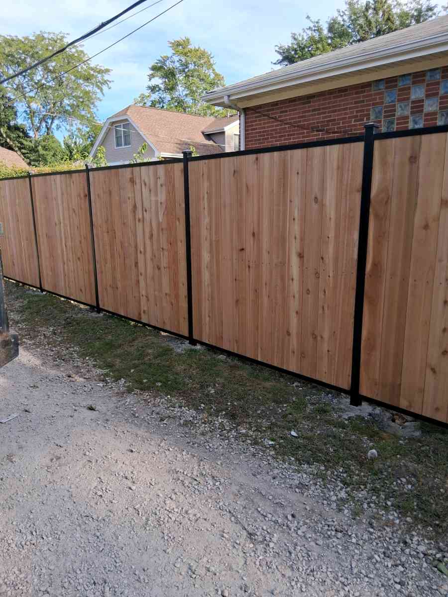 cercas de hierro con madera y de puro hierro