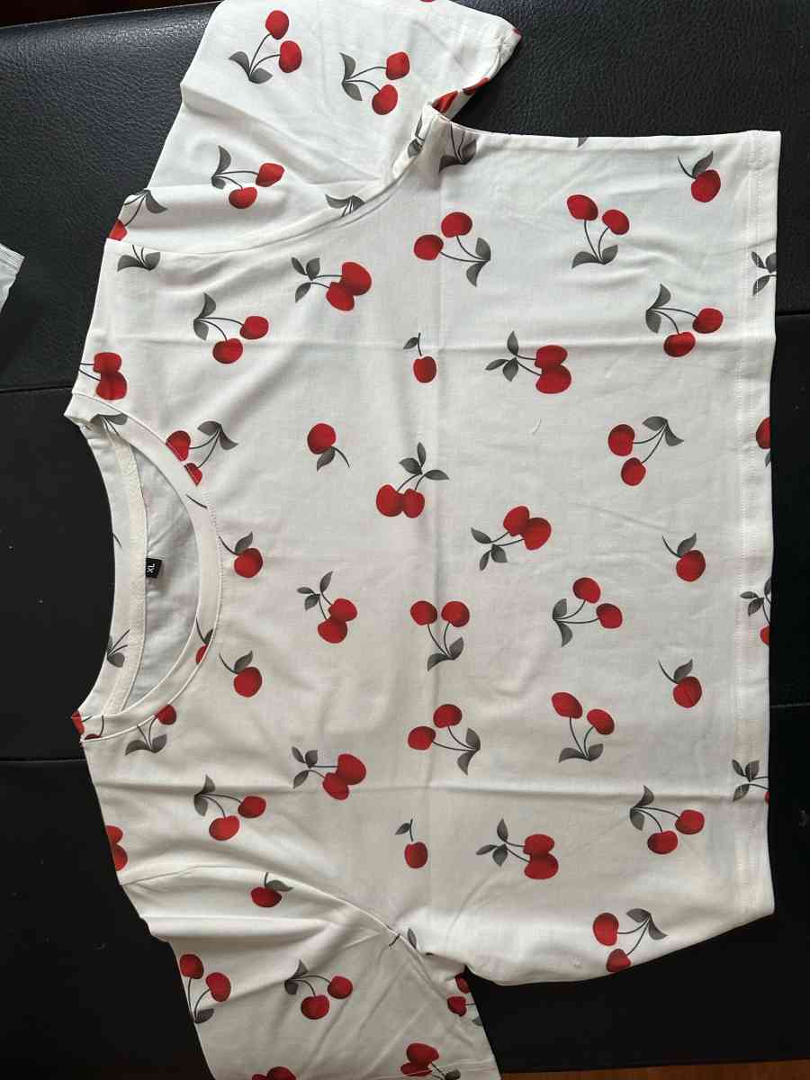 Its a shortsleeve Tshirt