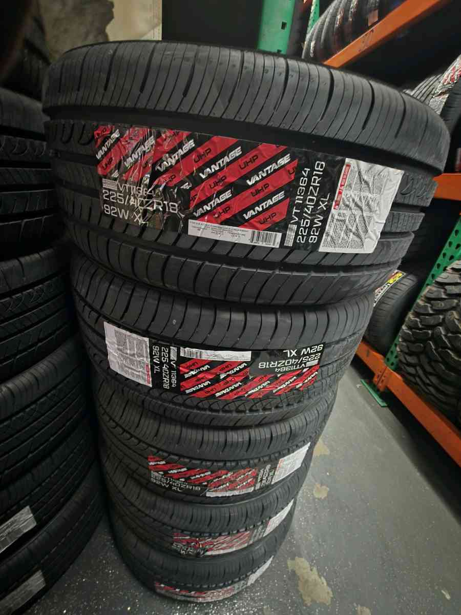 EN VENTA VANTAGE UHP 225 40zR18