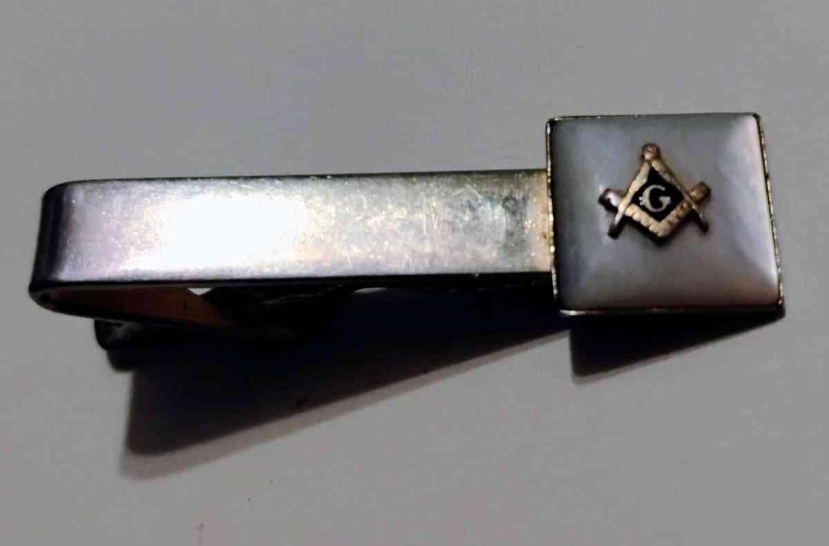 vintage mosaic Mason tie holder