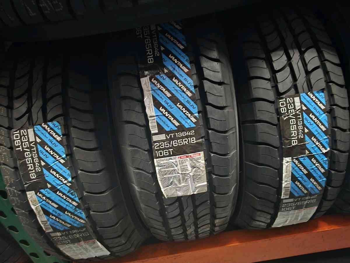 Vantage Premium Suv 235 65R18  106T