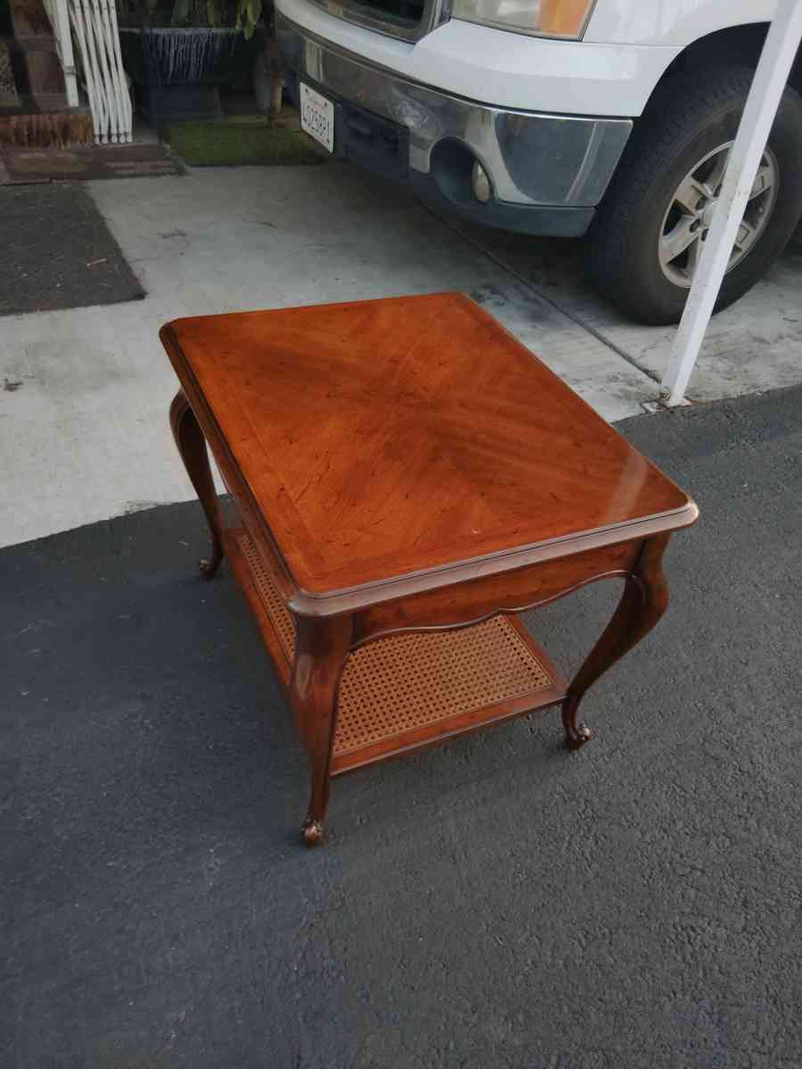 Drexel heritage side table