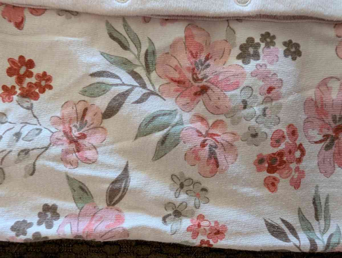 Pink flower sleepsuit without feet