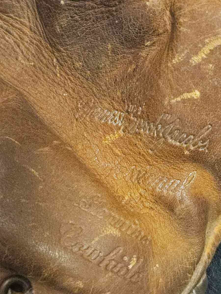 Vtg Nokona G24 RHT Baseball Glove