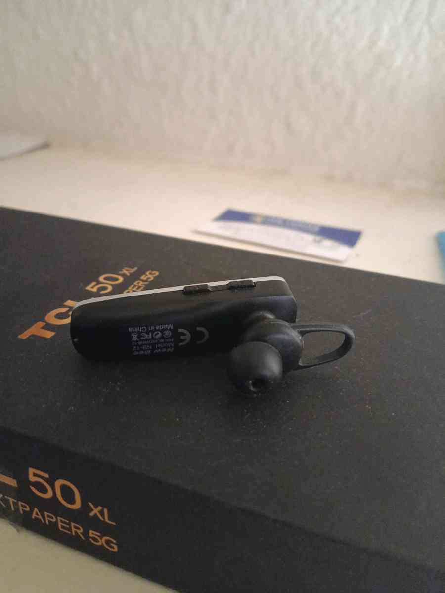 New Bee Blue tooth ear buds