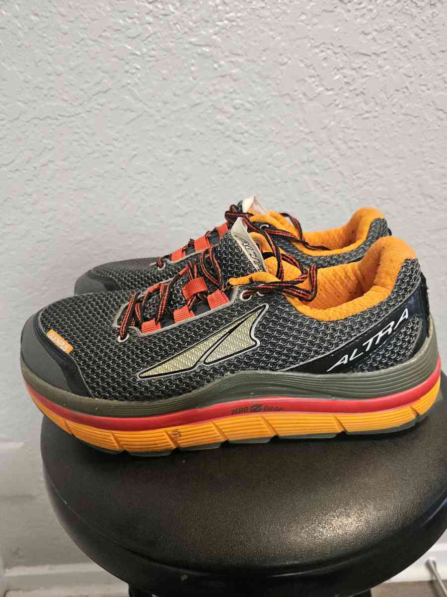 Altra Olympus Zero Drop Trail Running Sneakers