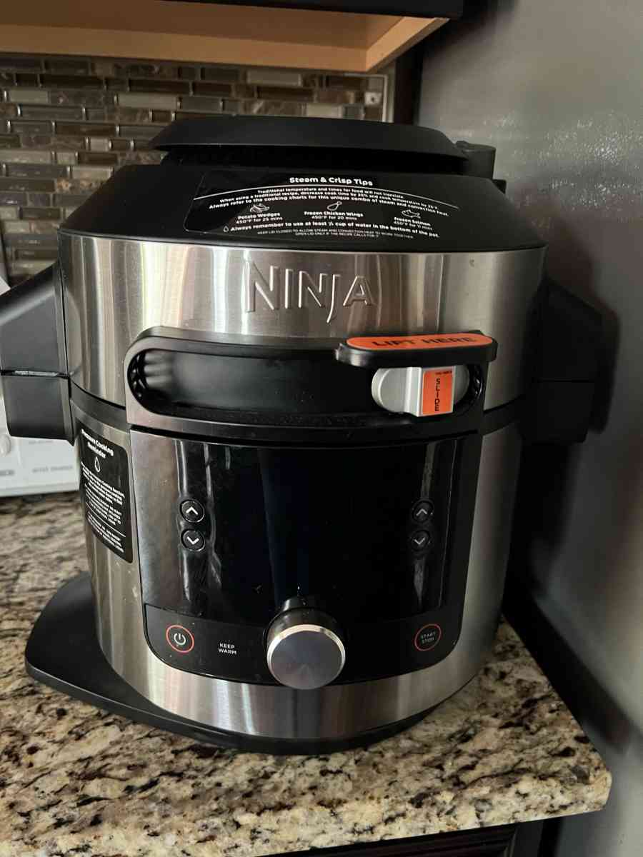 Ninja Foodi 14 in 1 8qt XL Pressure Cooker Steam Fryer