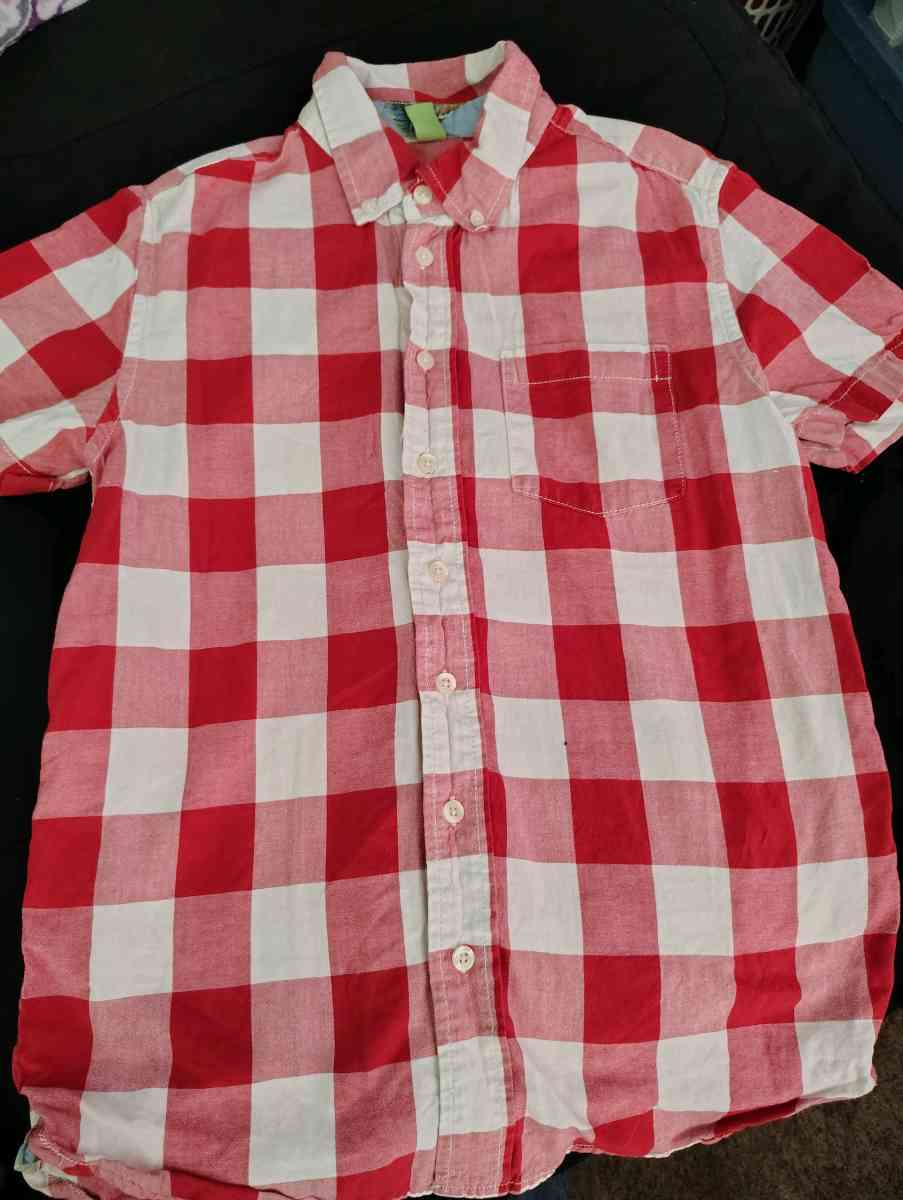 2 Plaid shirts and 1 under armor shirt