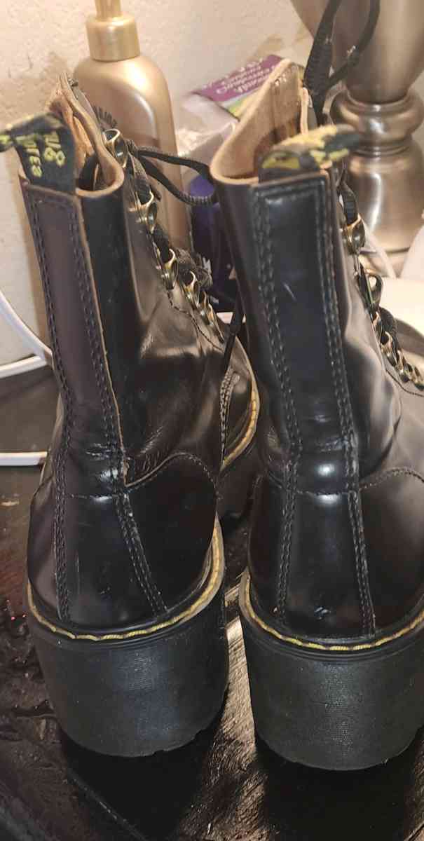 boots doc martens size 9