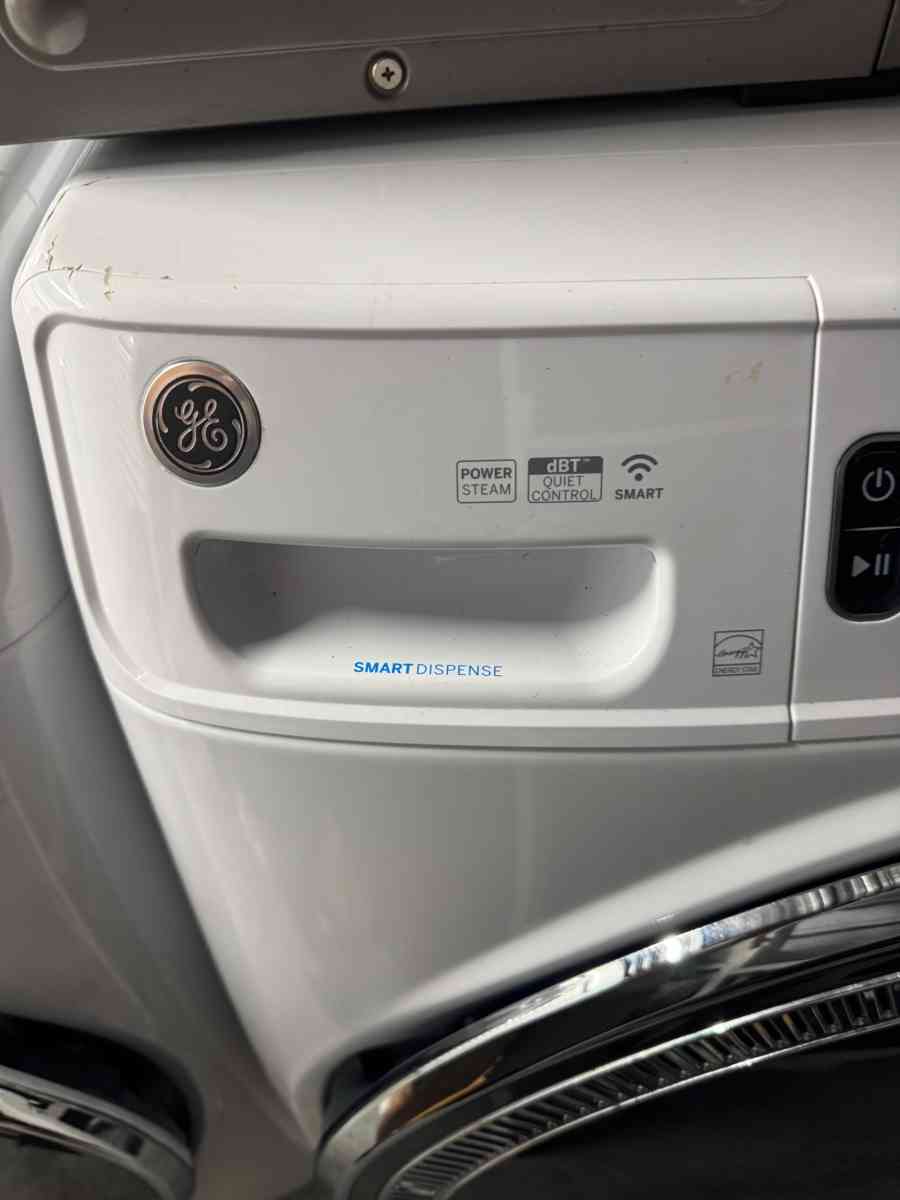 GE Washer and dryer  set   Front loader  Barely used
