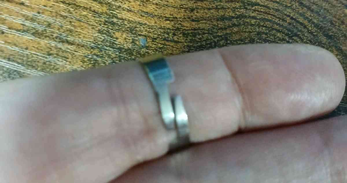 Adjustable Ring with Painted Synthesized Turquoise 12mm