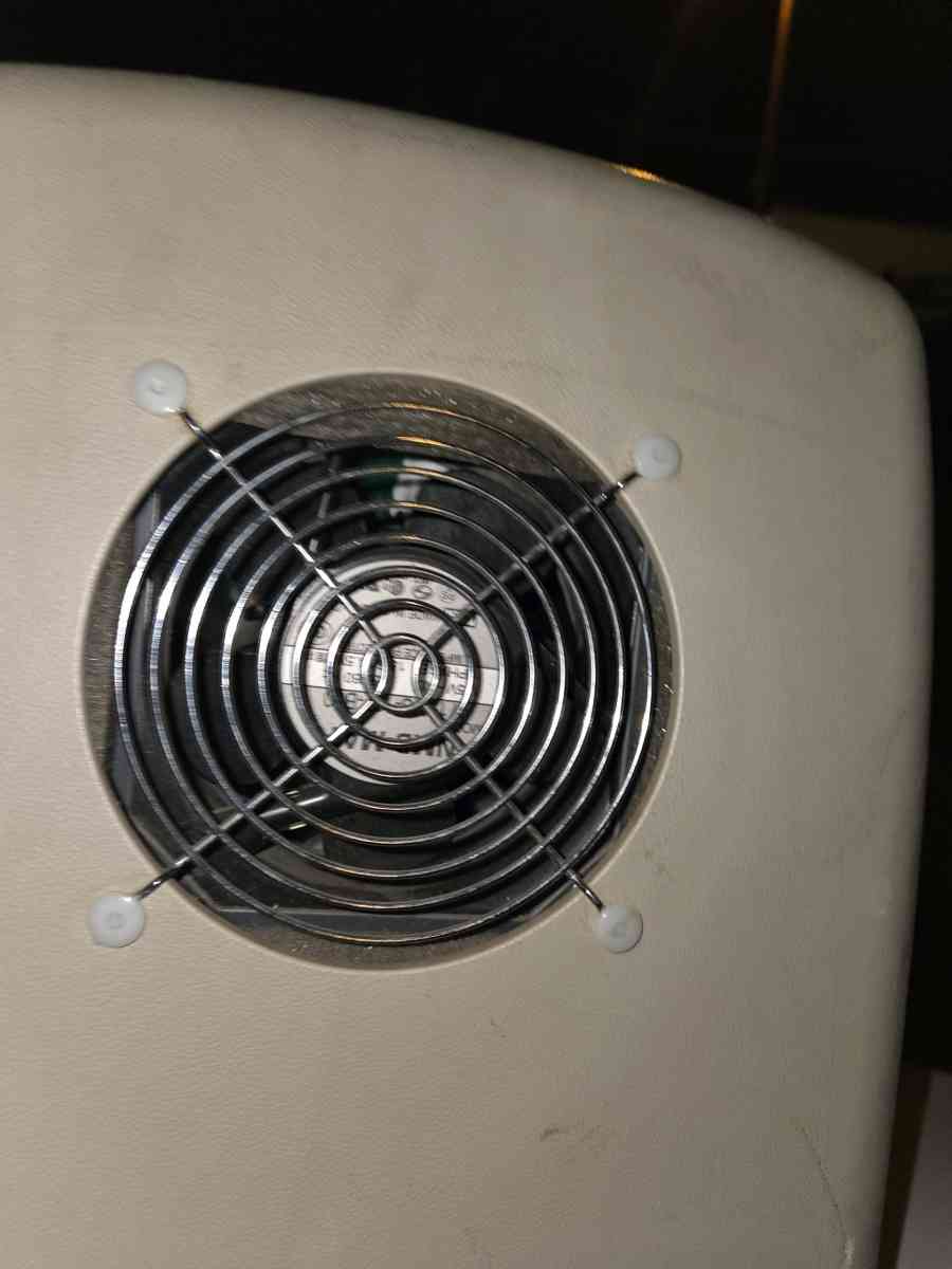 Invacare Homefill 2 O2 machine bottle filler and 2 O2 tanks