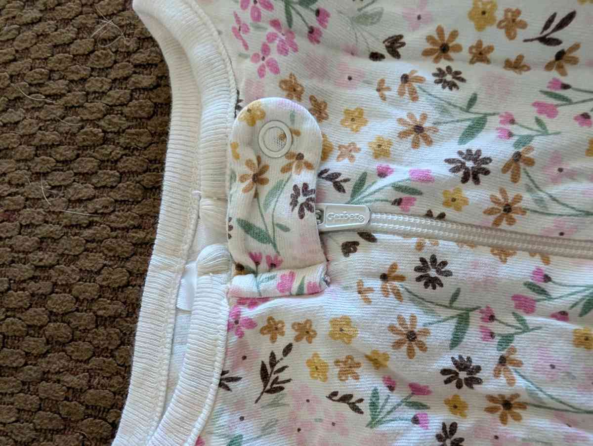 Baby Flowery sleepsuit with feet