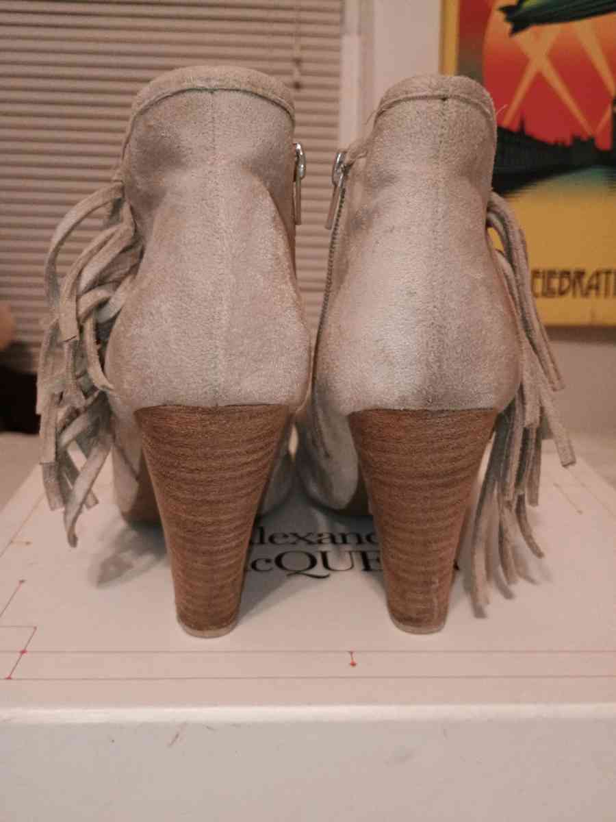 Arlo Peeptoe Suede Bootie with Fringe Accents size 7M