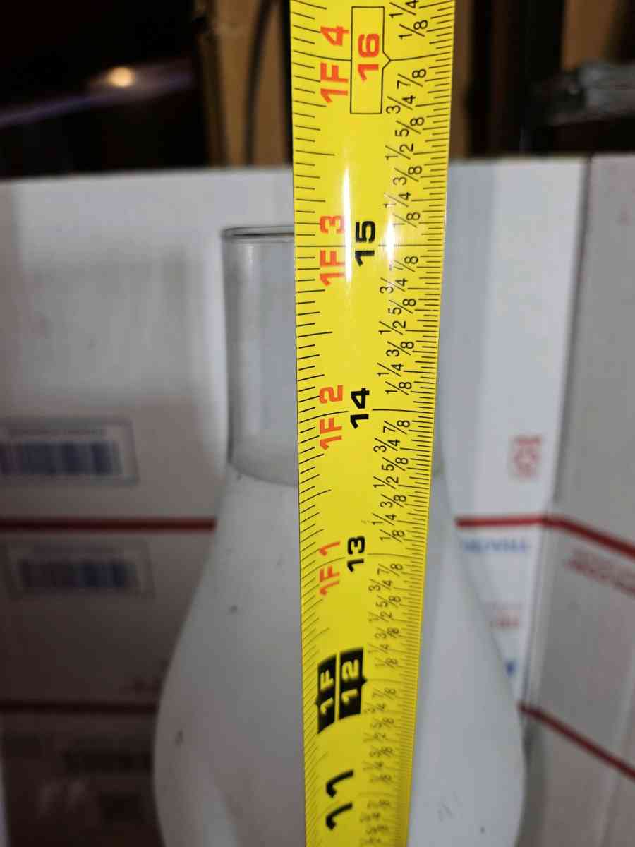 6 old kerosene lamps