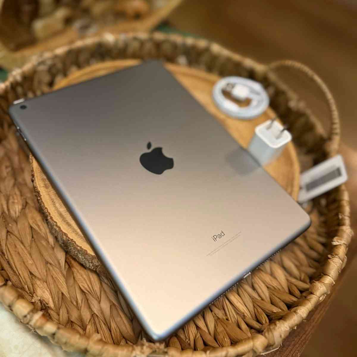 Apple iPad 6th generation 32GB WiFi 97