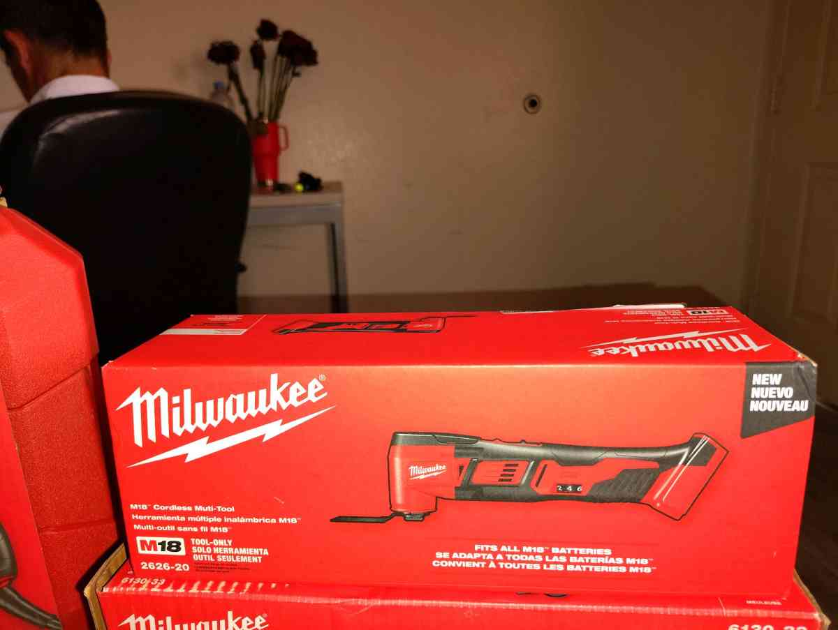 Milwaukee cordless muiltitool